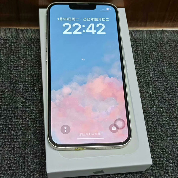 iPhone 13 256GB - image 1