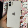 iPhone White 128GB - image 1